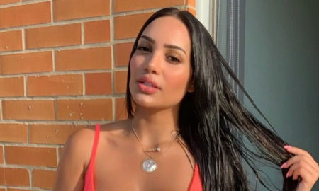 andrea valdiri su hija mayor banando a su hija menor instagram  1  450x270 - Andrea Valdiri rompe en llanto tras enterarse de recaída de joven que ayudó a salir de las drogas