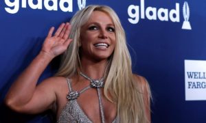 britney spears 300x180 - Mamá de Britney Spears sale en su defensa