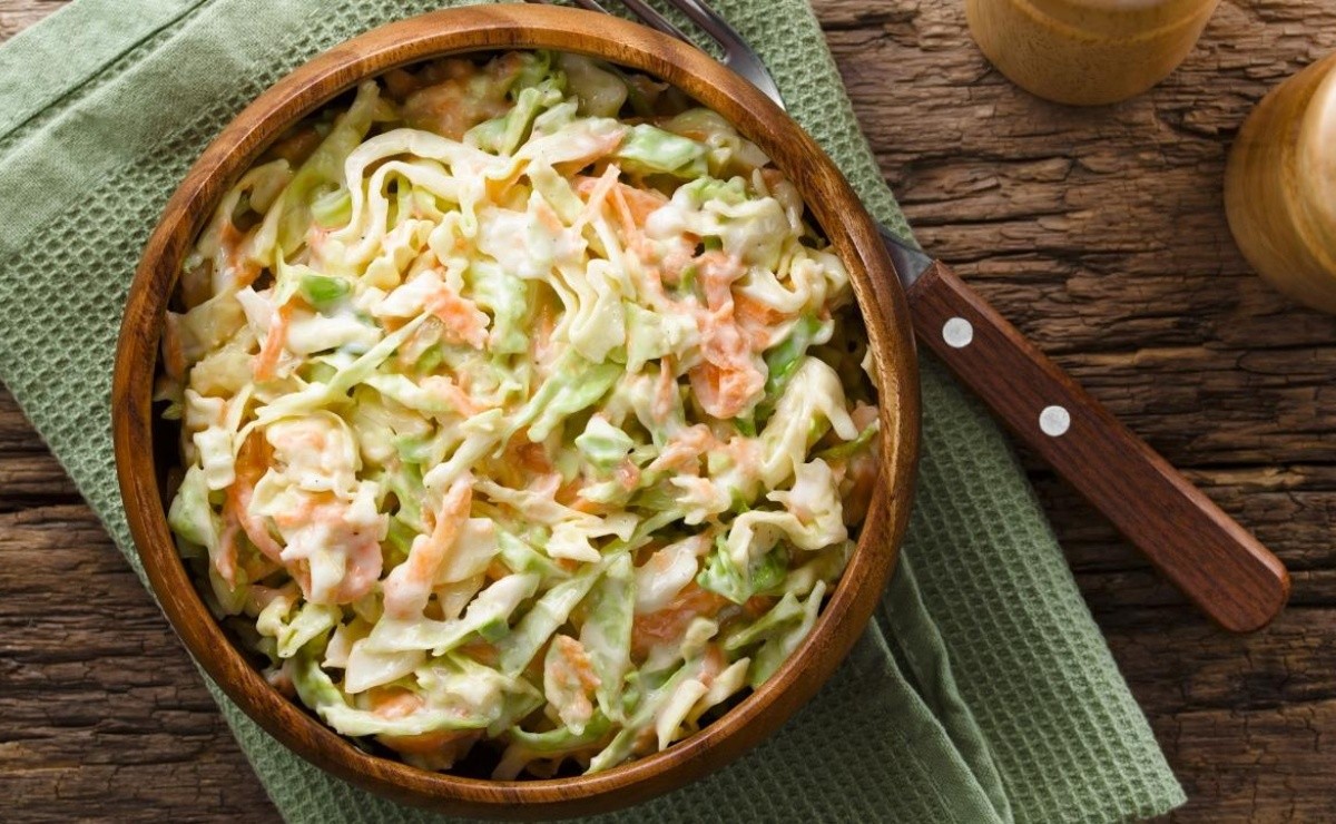 ensalada de repollo con zanahoria estilo kfcx fxcil de hacer crop1607714447488.jpeg 242310155 - Ensalada de col tipo Kentucky
