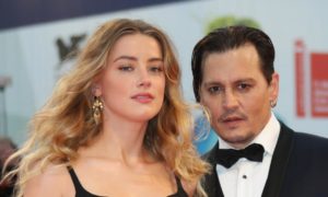 los actor johnny depp y su exmujer la interprete amber heard 300x180 - Johnny Depp le gana una batalla a Amber Heard