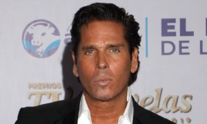 9119 TvyNovelas2019 ROBERTOPALAZUELOS001 e1617313046759 1 300x180 - Roberto Palazuelos venderá “El Castillo”