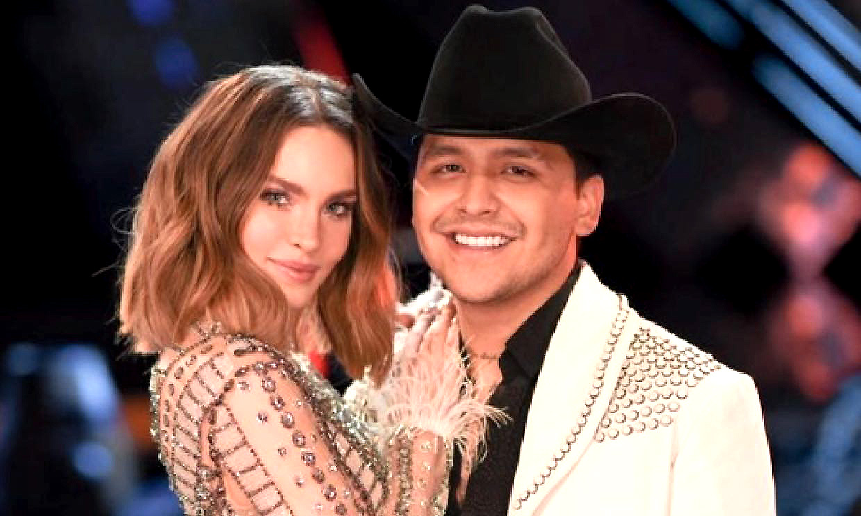 belindaok t - Belinda y Christian Nodal festejan en Disney