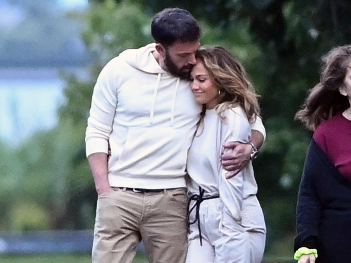 jennifer lopez duramente criticada por promocionar alcohol estando con ben affleck 1 - El regalo que Ben Affleck le dio a JLo en su cumpleaños