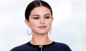 selena gomez trasplante 300x180 - Selena Gomez alza la voz por primera vez contra de Disney