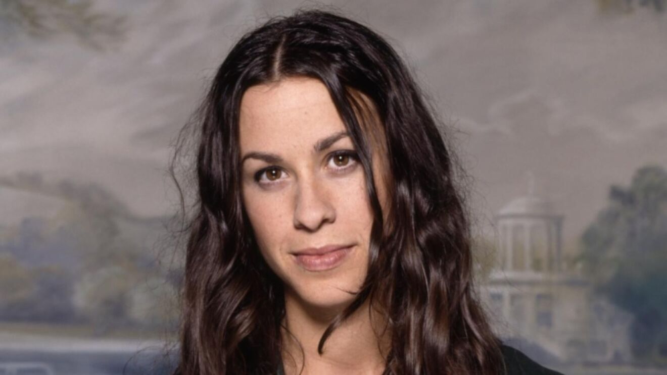 16315419805301 1 - Alanis Morissette hace cruda revelación