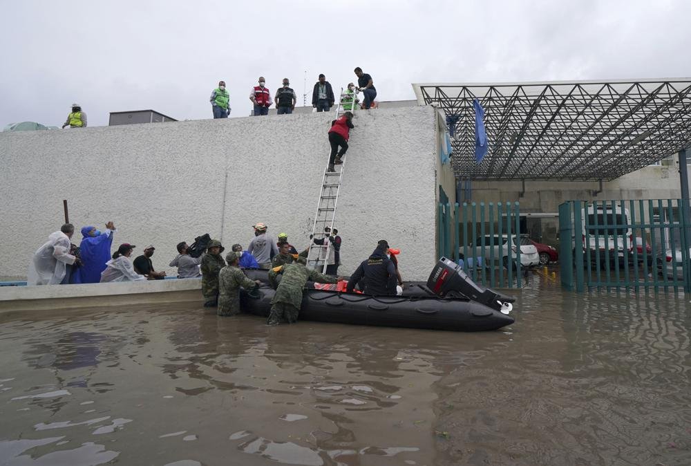 México Inundación Hospital