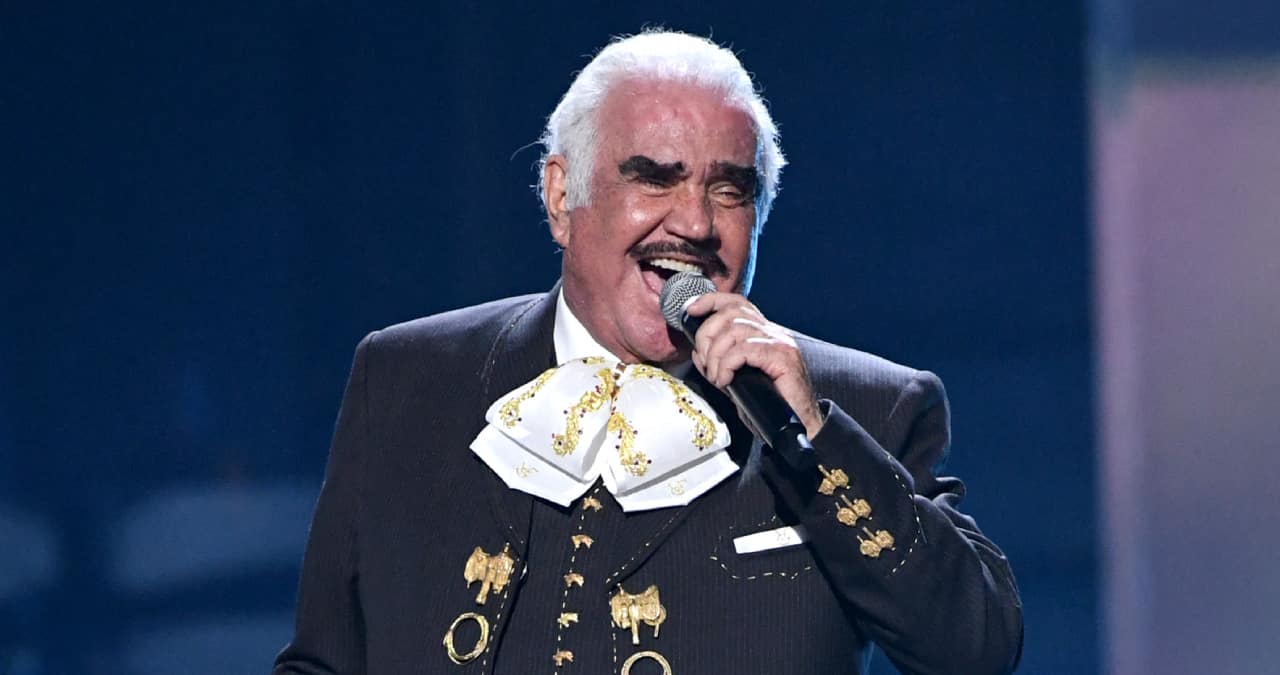 VICENTE FERNANDEZ - Destapan deseo de Vicente Fernández