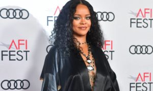 WDBL6FA6UZCUDH66JT5BIAD7LY 300x180 - Rihanna retira demanda contra su papá días antes del juicio