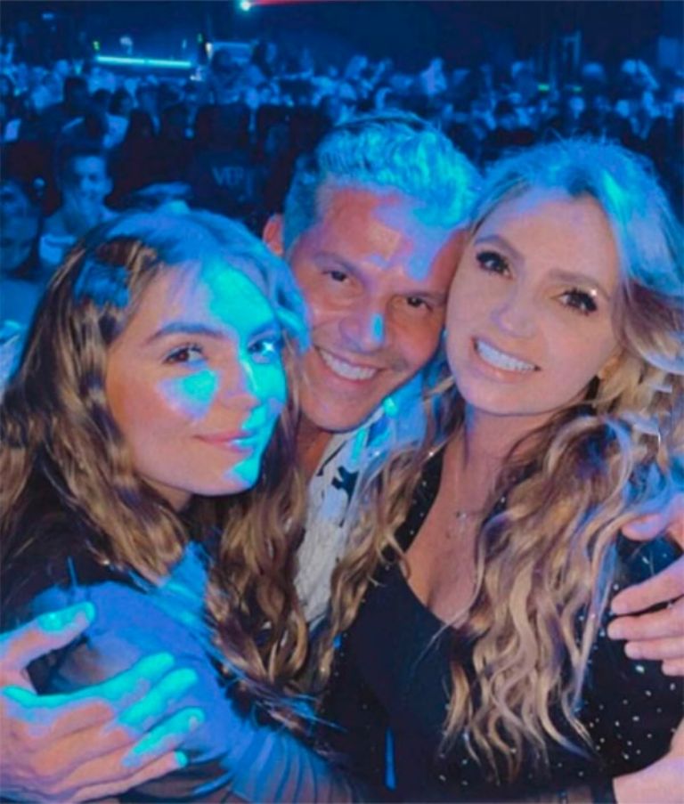 f768x1 431069 431196 112 - Angélica Rivera va al concierto de Maluma con su hija Sofía