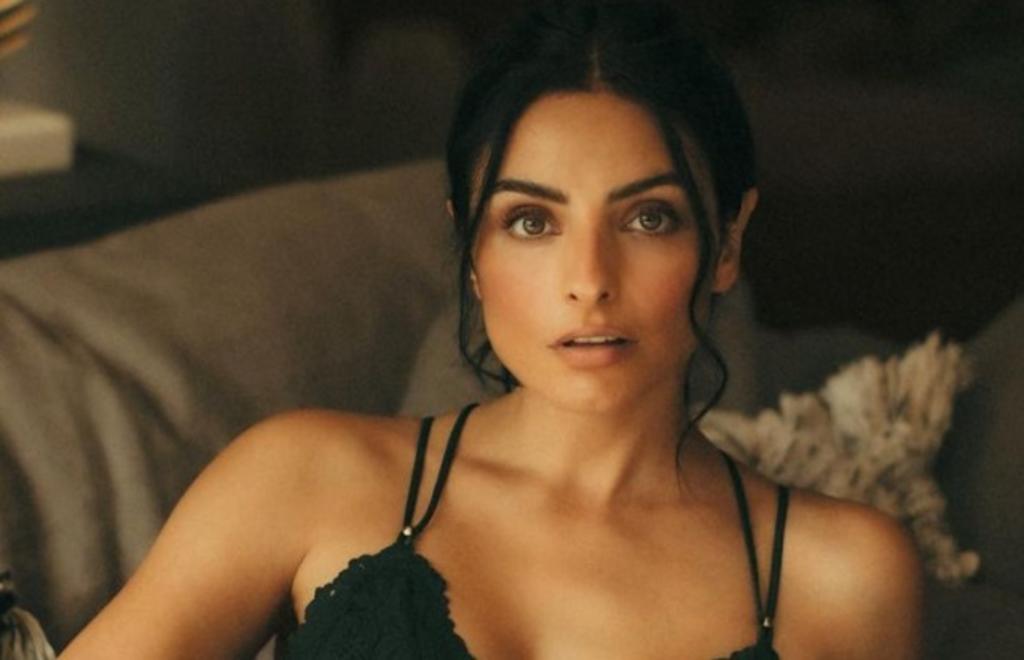 1429797 - Aislinn Derbez no olvida cumpleaños de Mauricio