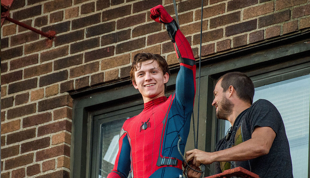 16382100676250 - Tom Holland seguirá usando el traje de Spiderman