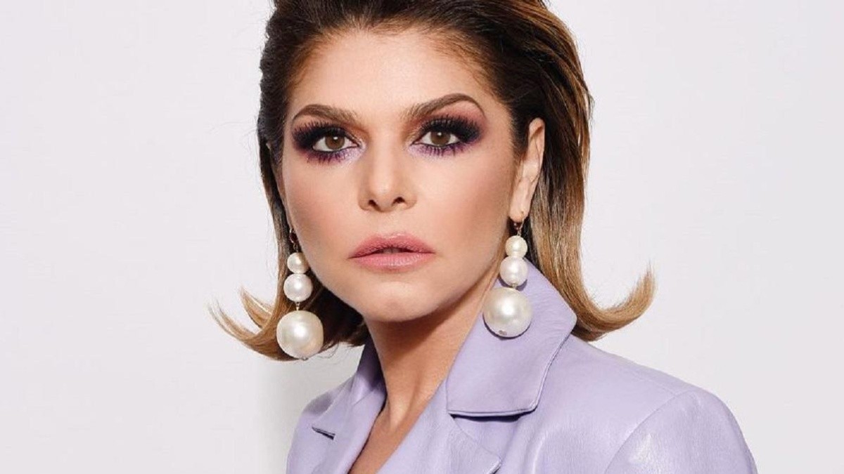 itati cantoral rostro pose instagram crop1621727909061.jpg 554688468 - Itatí Cantoral vende su Maldita Lisiada