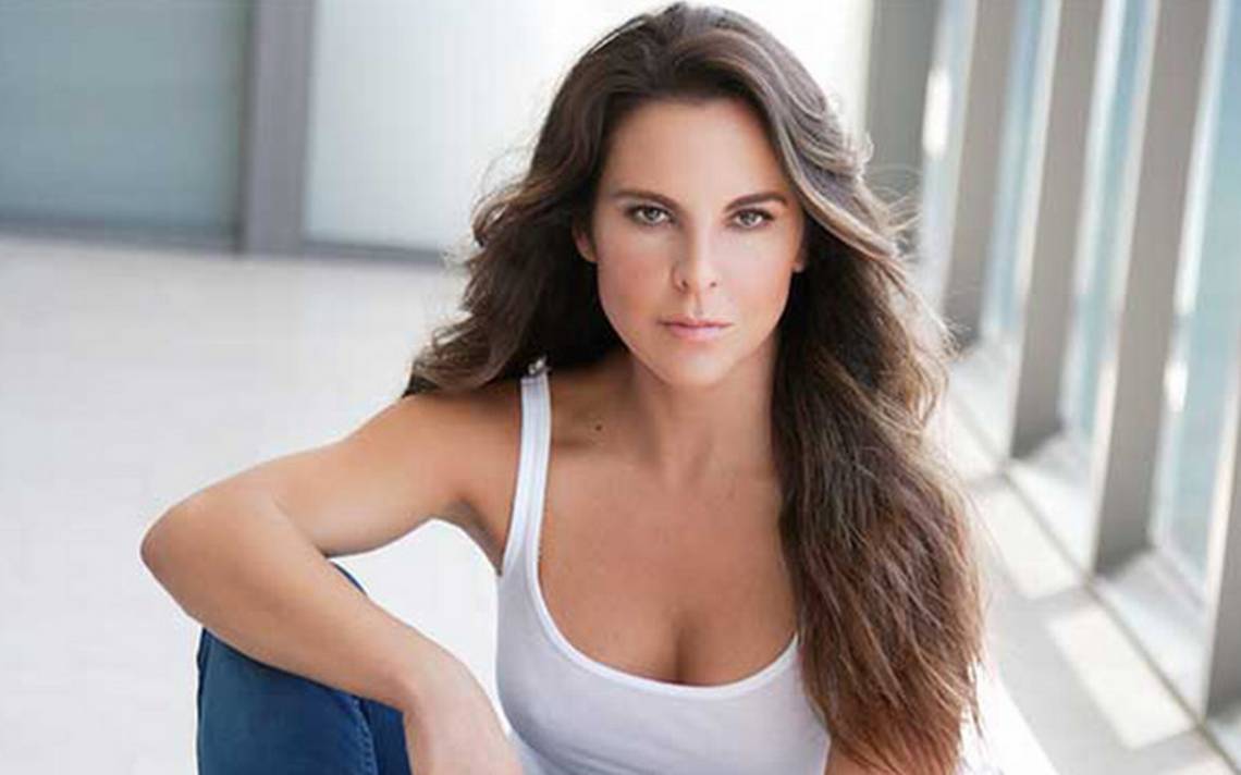 kate del castillo - Kate del Castillo reinventa la historia de 'Anna Karenina'