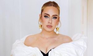 vogue adele 2 300x180 - Adele contó cómo se reconcilió con su papá