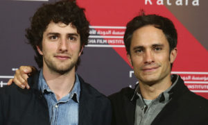 gael garcia hermano dario yazbek 0 0 1200 747 300x180 - Gael García Bernal y Darío Yazbek celebran juntos sus cumpleaños