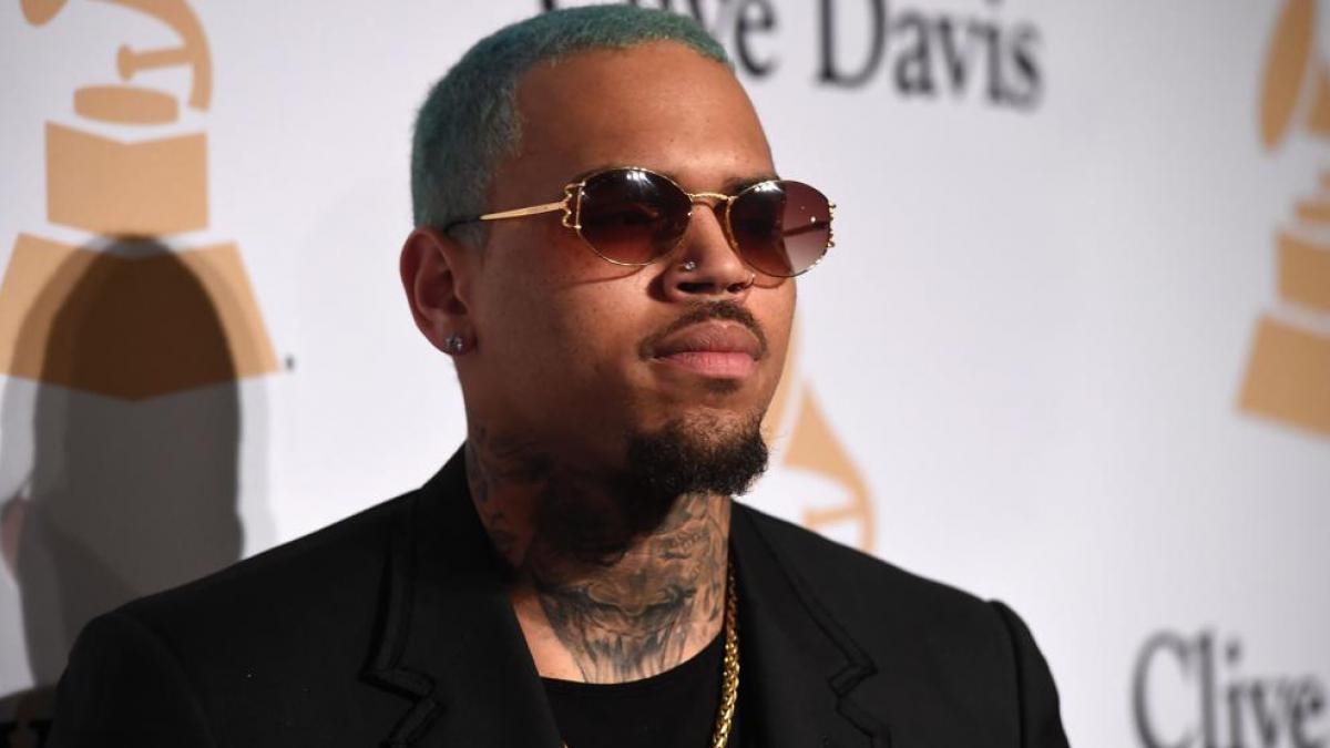 5fa516432f1d1 - Mujer demanda a Chris Brown