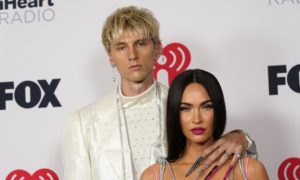 60e7395fb9ae9 300x180 - Megan Fox se compromete con Machine Gun Kelly