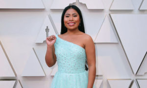 636866504923470369 1131 300x180 - Yalitza Aparicio y los looks con los que luce cuerpazo