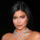 kylie jenner revista forbes millonarios 494711615 153004859 1024x576 80x80 - Kylie Jenner supera los 300 millones de seguidores en Instagram