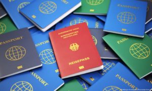 60401576 101 300x180 - Estos son los pasaportes más poderosos del mundo