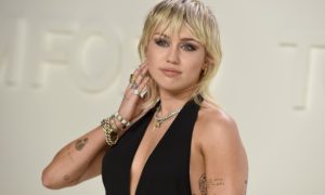 Miley Cyrus 300x180 - Miley Cyrus tiene una relación muy especial con Ucrania