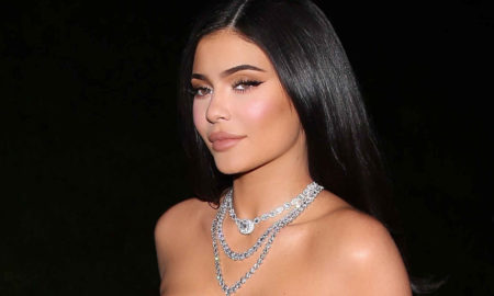 kylie jenner kim kardashian kris jenner 481213341 150026764 1706x960 450x270 - Kylie Jenner finalmente revela el nombre de su hijo