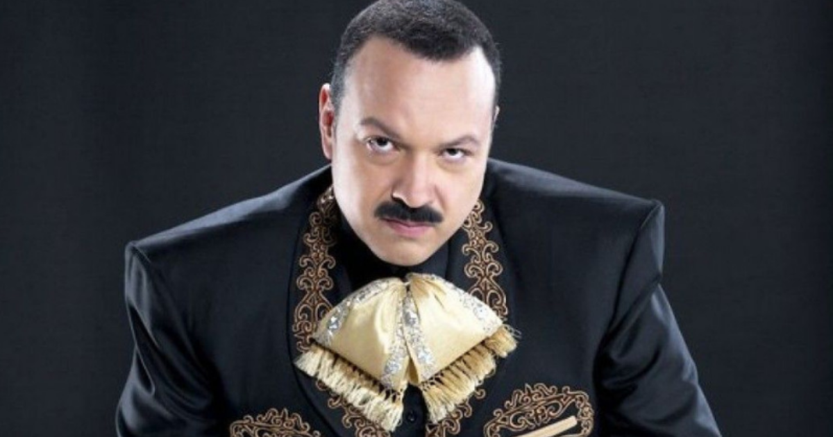 pepe aguilar se da tremendo agarron con cantante mexicano crop1589378171871.png 673822677 - Pepe Aguilar ya prepara su bioserie