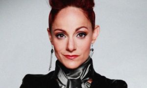 f1280x720 420602 552277 5050 300x180 - Lola Cortés sufrió rompimiento familiar