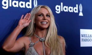 14230248 300x180 - Britney Spears anuncia que perdió el bebé que esperaba