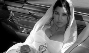 4aeb71bbb675e346038c6346d13c9cee 300x180 - La boda de Kourtney Kardashian y Travis Barker será mañana