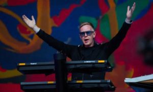 Andrew Fletcher 300x180 - Muere tecladista de Depeche Mode, Andy Fletcher