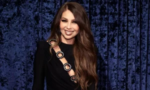 GettyImages 1389981916 300x180 - Thalía presenta fuertes problemas de salud