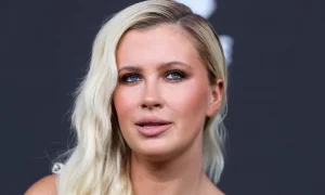 98 300x180 - Ireland Baldwin revela que fue abusada sexualmente