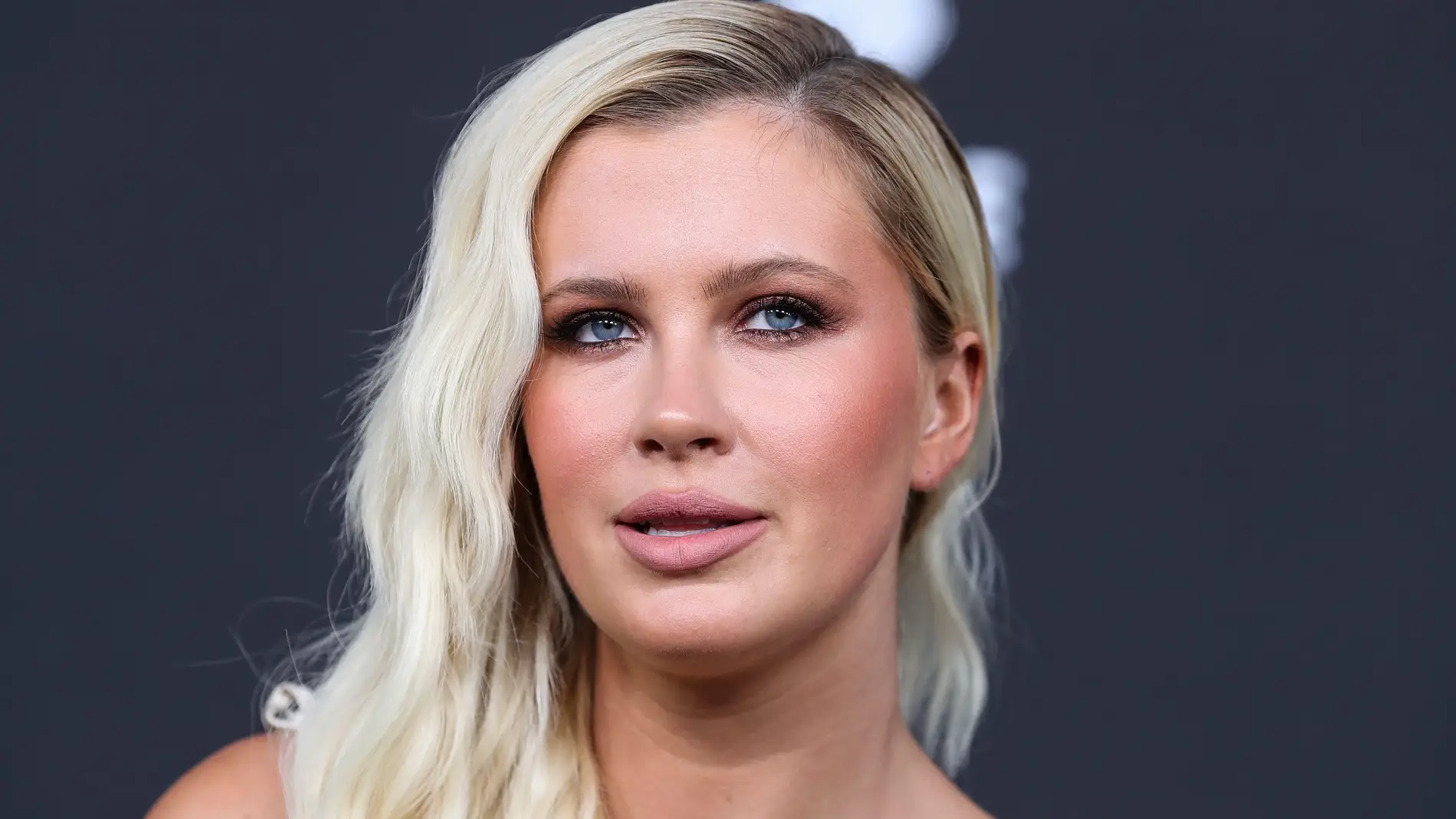 98 - Ireland Baldwin revela que fue abusada sexualmente