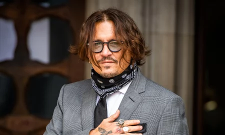 GettyImages 1255875965 450x270 - Johnny Depp cumple 59 años y recibe sorprendente regalo