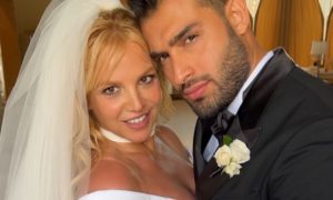 PicsArt Photo Editor MOD 06 10 10.39.25 300x180 - Las primeras fotos de la boda de Britney Spears con Sam Asghari