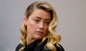 amber heard e1650591938594 1 300x180 - Amber Heard insiste en que fue víctima de Johnny Depp
