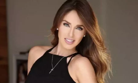 anahi 450x270 - Anahí no oculta su cirugía estética