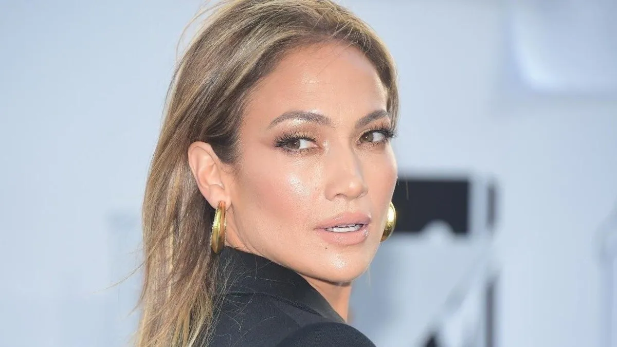 jennifer lopez maquillaje crop1546239691009.jpg 554688468 - Jennifer Lopez agradecio a los que no creyeron en ella