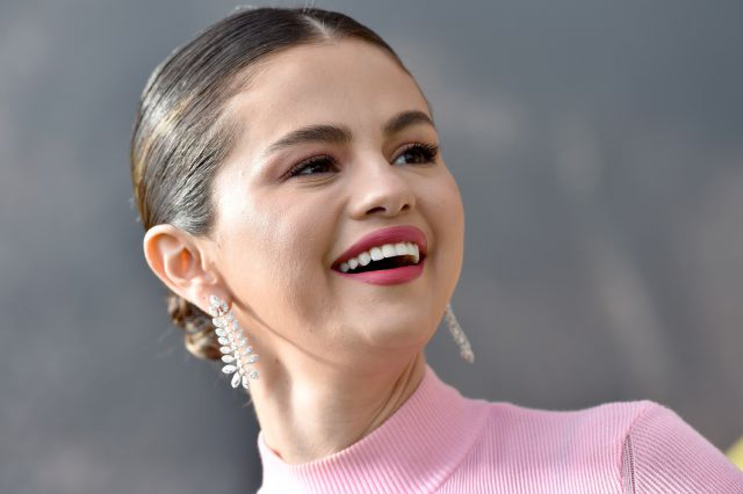 1595410273 612132 1595410487 noticia normal amp - Selena Gomez llega a los 30 más fabulosa que nunca