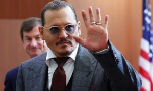 16515083610670 1 300x180 - Johnny Depp deberá pagar las pruebas que usó para ganar juicio