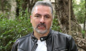 427a4840 8b0c 11ea adef dc326223e7b2 1 300x180 - Oscar Uriel aclara la relación entre Manolo Caro y Caro Quintero 