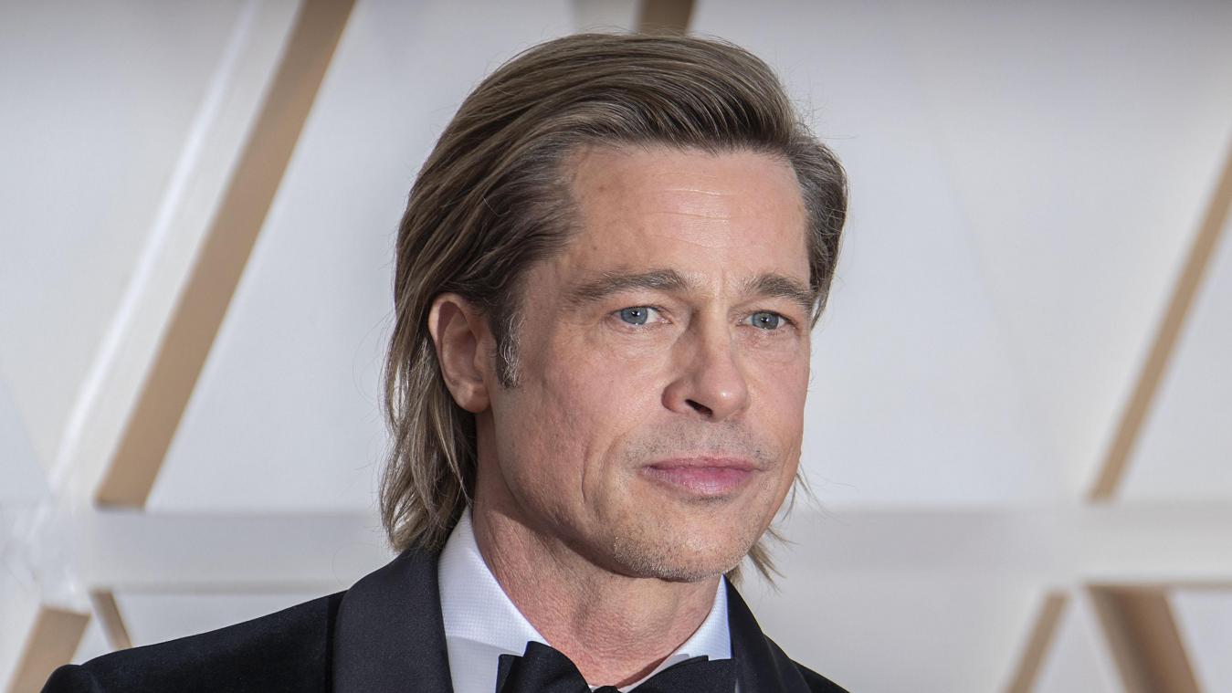 B9731327422Z.1 20220624103741 000GNFKOVM35.1 0 - Brad Pitt cuenta a los hombres las ventajas de usar falda