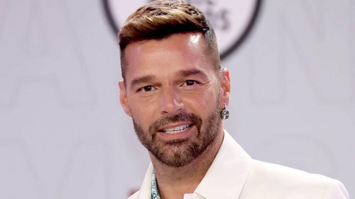 GettyImages 1232331705 Fotor 1 e1632323185502 1 - Ricky Martin suma un problema legal