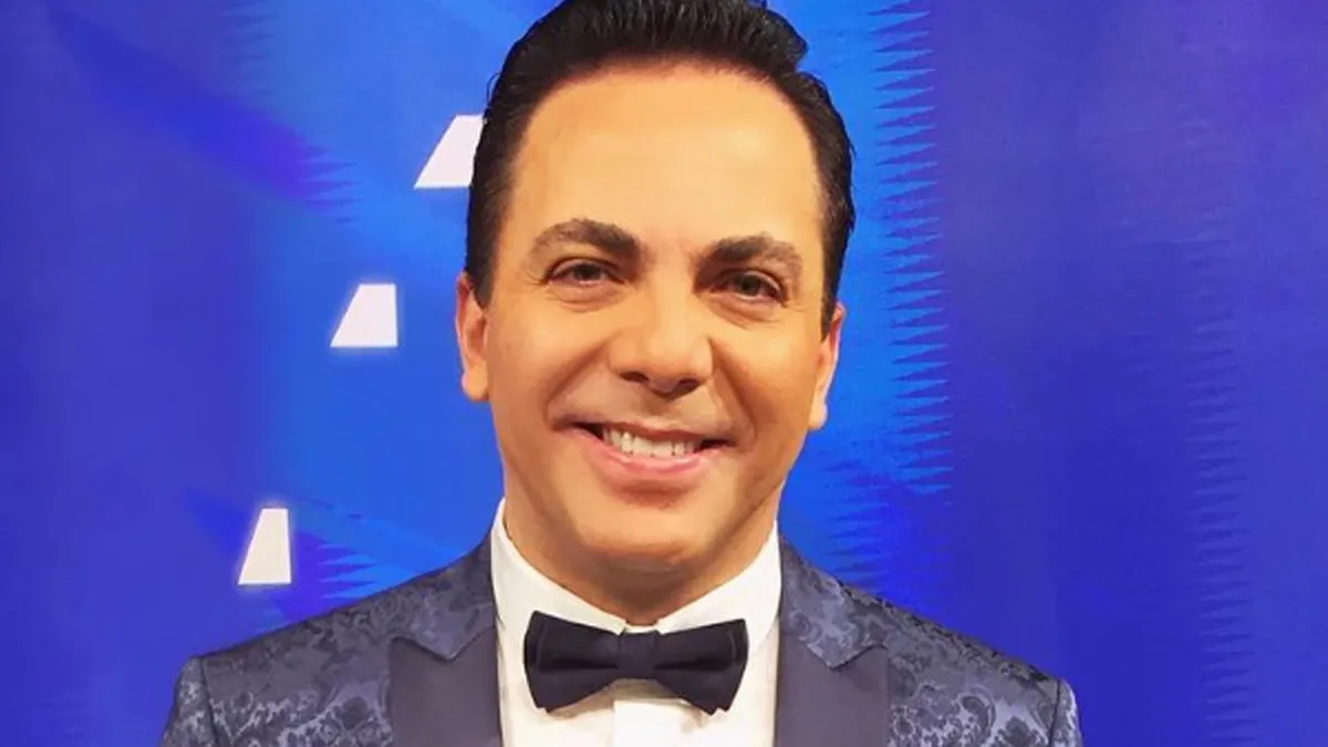 cristian castrojpg - Cristian Castro, cada vez más parecido a "El loco Valdés"