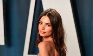 ipanews 8c76436b e9c1 4863 a760 a7faa2258ef3 1 300x180 - Emily Ratajkowski da señales del motivo de su separación