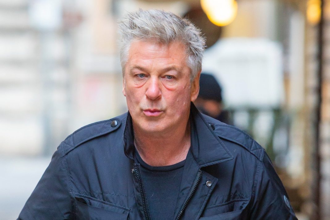 Alec Baldwin 2022 1068x712 1 - Alec Baldwin sostiene su inocencia en la muerte de Hutchins