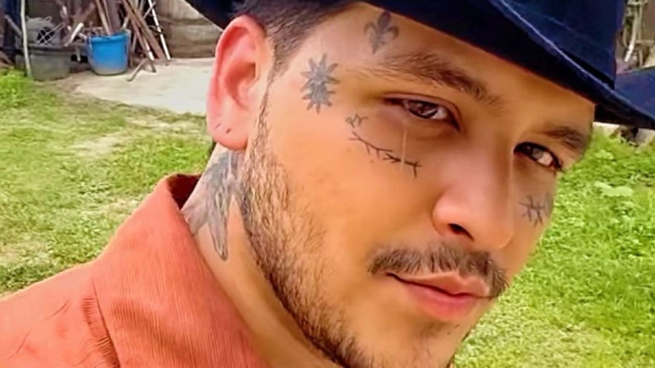 christian nodal publinews 1 - Christian Nodal aparece en redes sin rastro de sus tatuajes