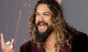 GettyImages 1347297773 300x180 - Jason Momoa presume el sorprendente tatuaje que se hizo