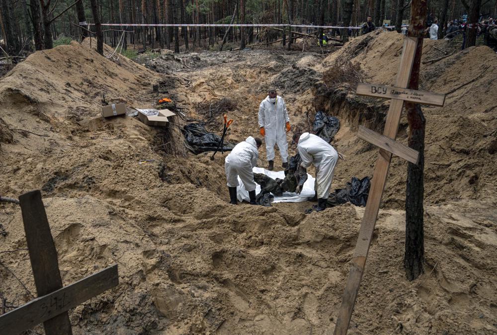 Ucrania 4 - Macabro hallazgo de fosas clandestinas en Ucrania